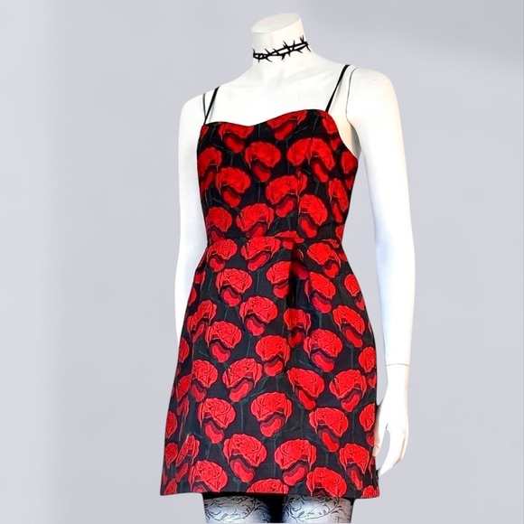 Romeo and Juliet Couture Red and Black Satin Brocade Jacquard Fabric Dress - Picture 2 of 6